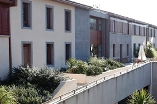 Adonis Carcassonne - La Barbacane Residence de Tourisme